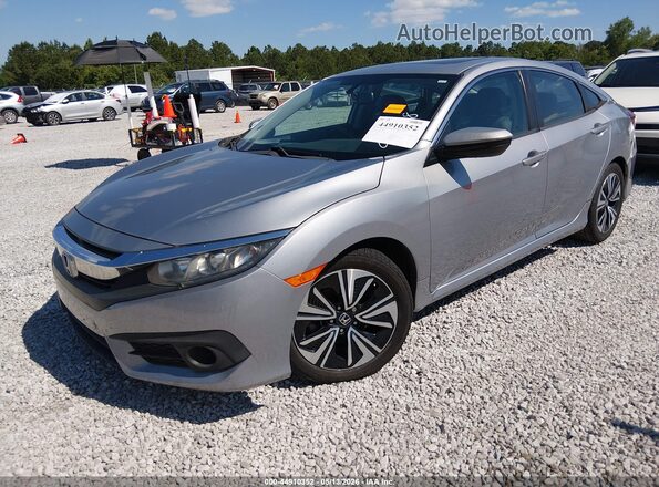 19XFC1F73HE011718 2017 HONDA CIVIC Серебряный Передняя левая четверть