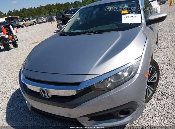 19XFC1F73HE011718 2017 HONDA CIVIC Серебряный Вид спереди