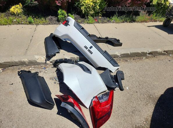 19XFC2E80LE024287 2020 HONDA CIVIC White Vista del compartimento del motor