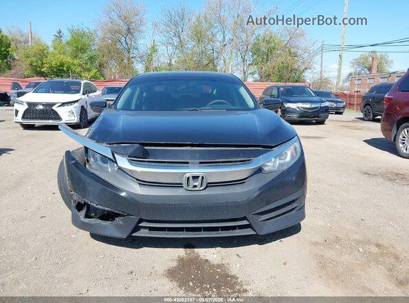 19XFC2F57JE024367 2018 HONDA CIVIC Черный Вид щитка приборов