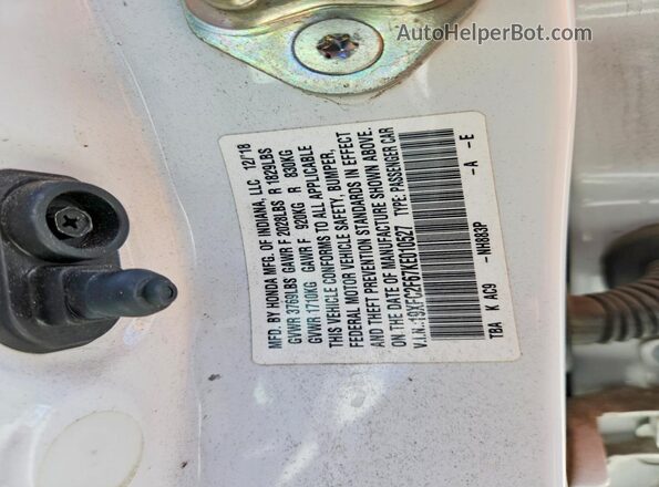 19XFC2F67KE010527 2019 HONDA CIVIC White Widok komory silnika