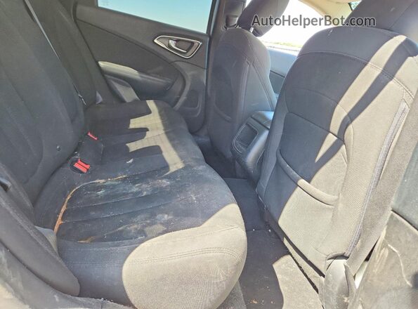 1C3CCCAB3GN124500 2016 CHRYSLER 200 White Rear seats view