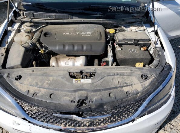 1C3CCCAB5GN128838 2016 CHRYSLER 200 Белый Вид задней части салона