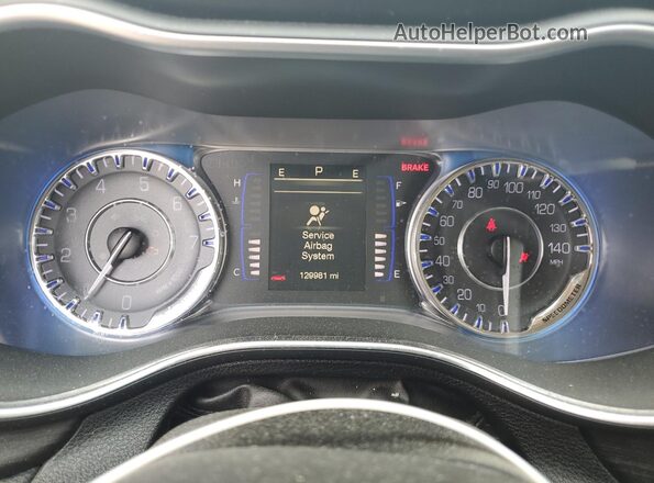 1C3CCCAB5HN512393 2017 CHRYSLER 200 Silver Vista del cuadro de instrumentos