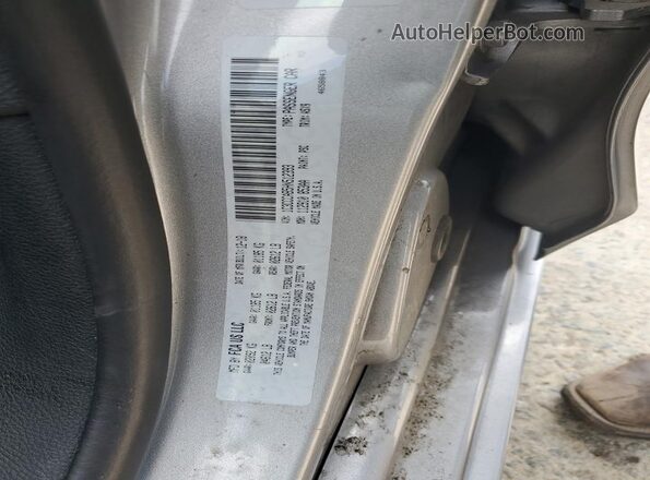 1C3CCCAB5HN512393 2017 CHRYSLER 200 Silver Vista del compartimento del motor