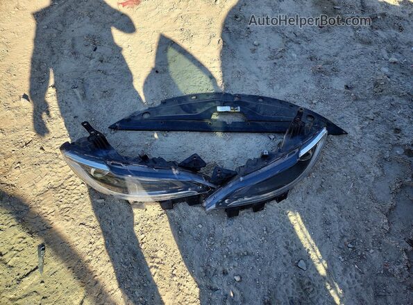 1C3CCCAB6GN121011 2016 CHRYSLER 200 Белый Вид подкапотного пространства