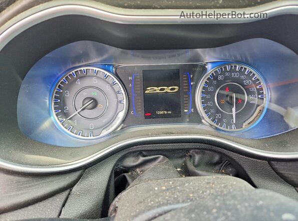 1C3CCCAGXGN111447 2016 CHRYSLER 200 White Vista del cuadro de instrumentos