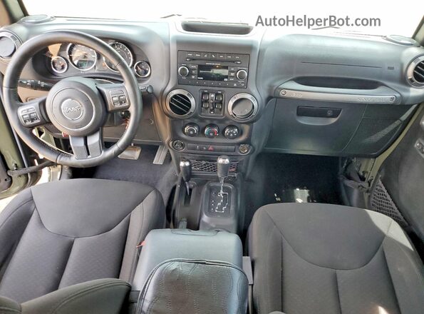 1C4BJWDG1GL130068 2016 JEEP WRANGLER Green Widok deski rozdzielczej
