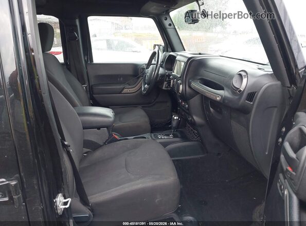 1C4BJWDG3GL286936 2016 JEEP WRANGLER UNLIMITED Black Front interior view
