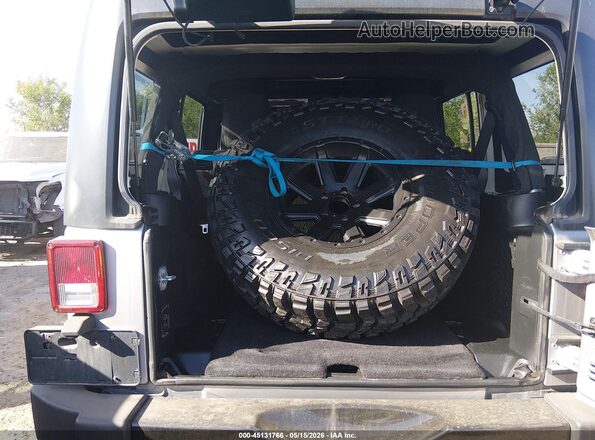 1C4BJWDG4JL810666 2018 JEEP WRANGLER Silver 