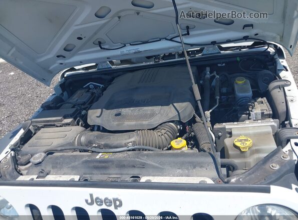 1C4BJWDG4JL828066 2018 JEEP WRANGLER Белый Вид сзади