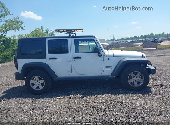 1C4BJWDG4JL828066 2018 JEEP WRANGLER Белый Вид задней части салона