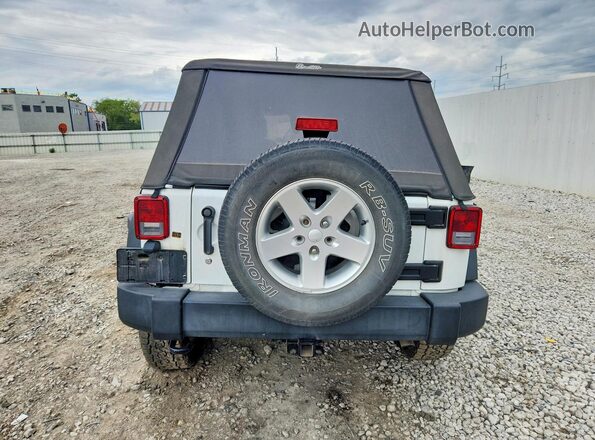 1C4BJWDGXGL161027 2016 JEEP WRANGLER White Widok z tyłu