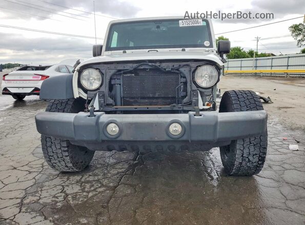 1C4BJWDGXHL510446 2017 JEEP WRANGLER Белый Вид спереди