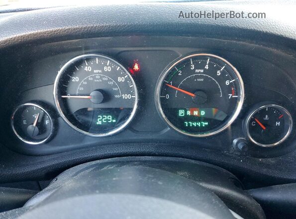 1C4HJWDG0JL921032 2018 JEEP WRANGLER Синий Вид щитка приборов