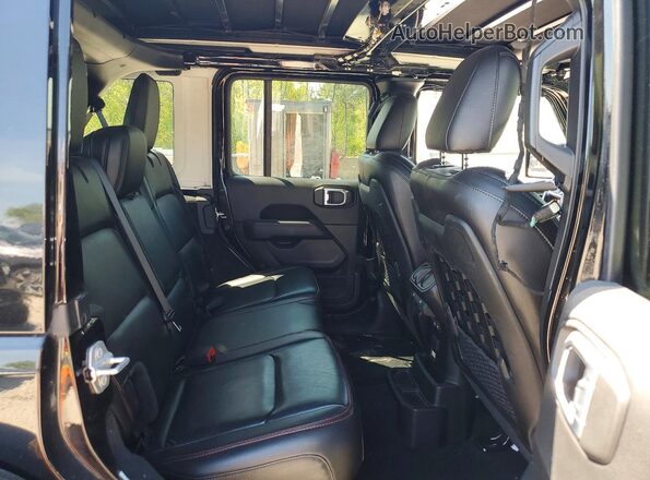1C4HJXFNXMW581053 2021 JEEP WRANGLER Black Rear interior view