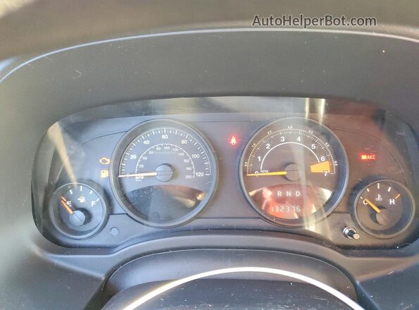 1C4NJCBA6GD524640 2016 JEEP COMPASS Белый Вид щитка приборов