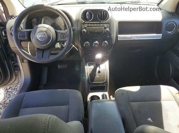 1C4NJCBA9GD641368 2016 JEEP COMPASS Silver Widok deski rozdzielczej