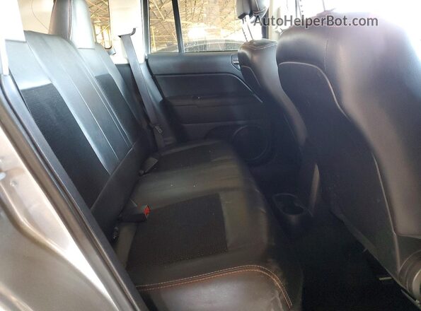 1C4NJCBB3GD710970 2016 JEEP COMPASS Серый Вид задних сидений