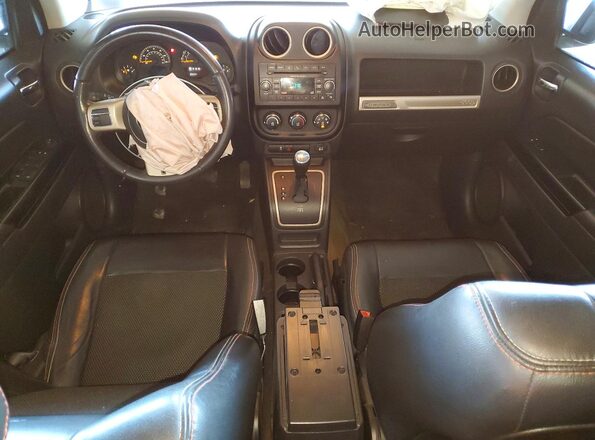 1C4NJCBB3GD710970 2016 JEEP COMPASS Серый Вид панели приборов