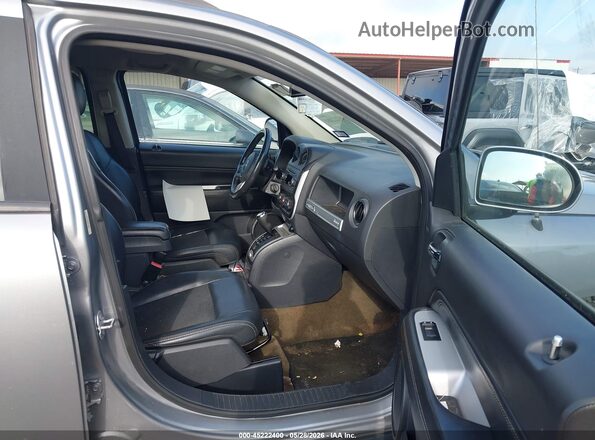 1C4NJCEA8GD773551 2016 JEEP COMPASS Серебряный Вид салона спереди