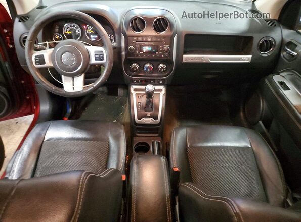 1C4NJCEA8HD117156 2017 JEEP COMPASS Бордовый Вид панели приборов