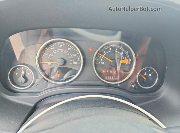 1C4NJCEB3HD189634 2017 JEEP COMPASS Красный Вид щитка приборов
