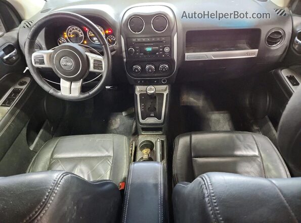 1C4NJCEB9HD185894 2017 JEEP COMPASS Синий Вид панели приборов