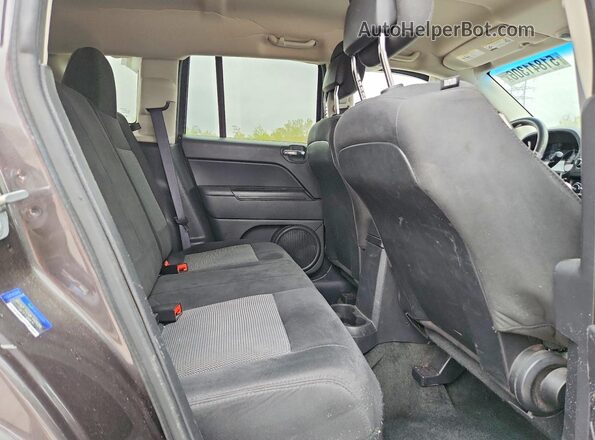1C4NJDBB6GD757545 2016 JEEP COMPASS Серый Вид задней части салона