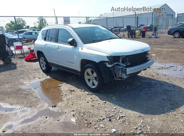 1C4NJDBB9HD104600 2017 JEEP COMPASS White Przód prawy