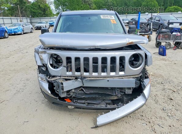 1C4NJPBA0HD166556 2017 JEEP PATRIOT Серебряный Вид спереди