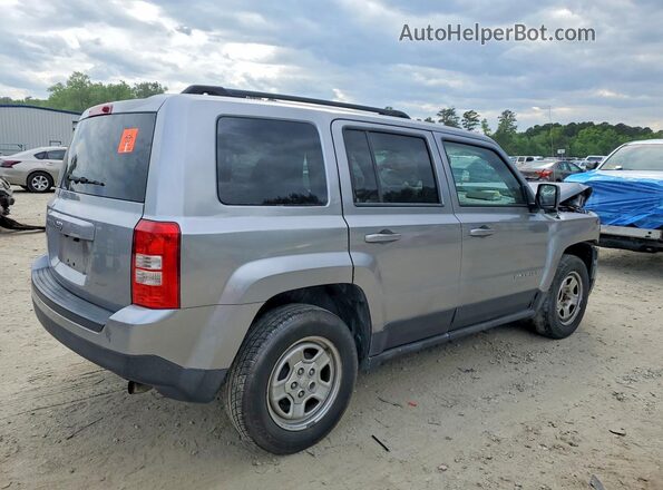 1C4NJPBA0HD166556 2017 JEEP PATRIOT Серебряный Задняя правая четверть