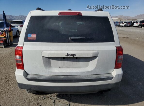 1C4NJPBA1GD812377 2016 JEEP PATRIOT White Widok z tyłu