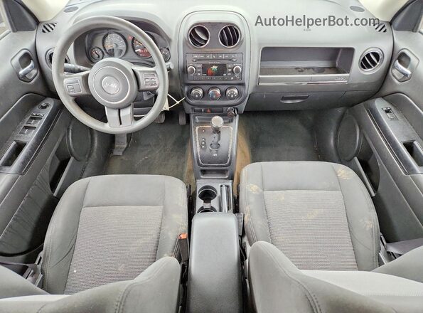 1C4NJPBA3GD806418 2016 JEEP PATRIOT Gray Widok deski rozdzielczej
