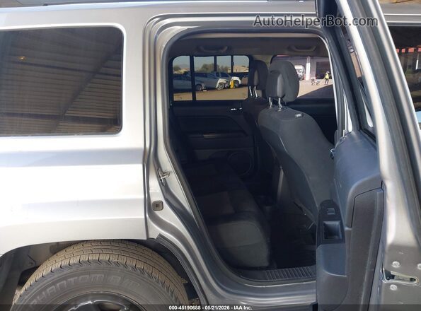 1C4NJPBA5HD201334 2017 JEEP PATRIOT Silver VIN კოდის სტიკერის ხედი