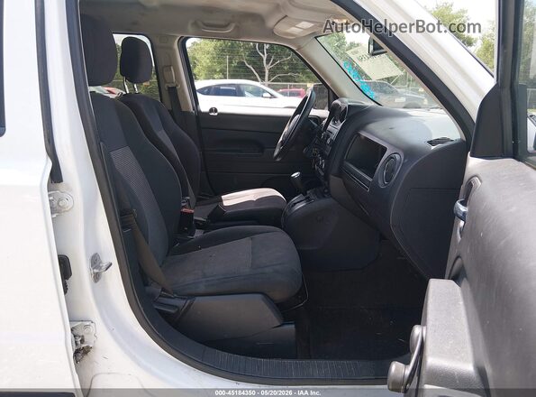 1C4NJPBAXGD648921 2016 JEEP PATRIOT White წინა სალონის ხედი