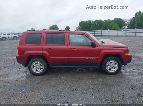1C4NJPBB9GD763552 2016 JEEP PATRIOT Красный Вид задней части салона