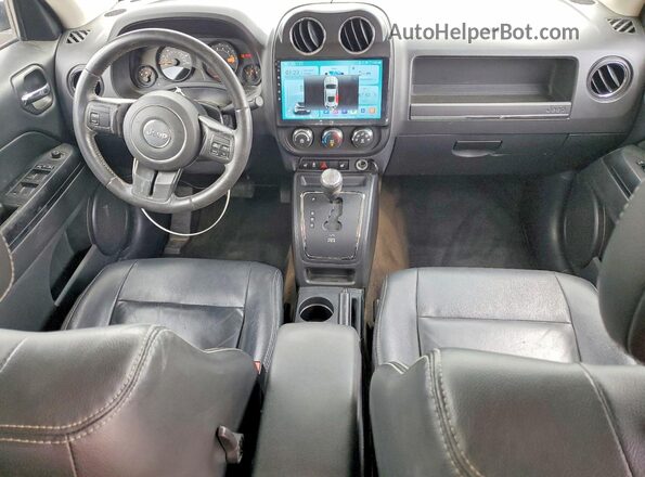 1C4NJPFA7GD583777 2016 JEEP PATRIOT Серебряный Вид панели приборов