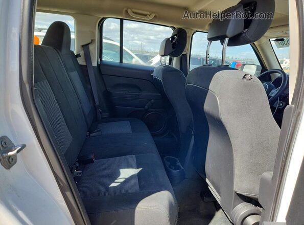 1C4NJRAB3HD159879 2017 JEEP PATRIOT White Вид задніх сидінь