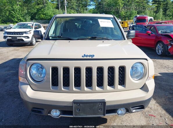 1C4NJRFB1GD798799 2016 JEEP PATRIOT Желто-коричневый Вид задней части салона