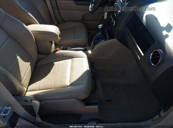 1C4NJRFB1GD798799 2016 JEEP PATRIOT Желто-коричневый Вид салона спереди