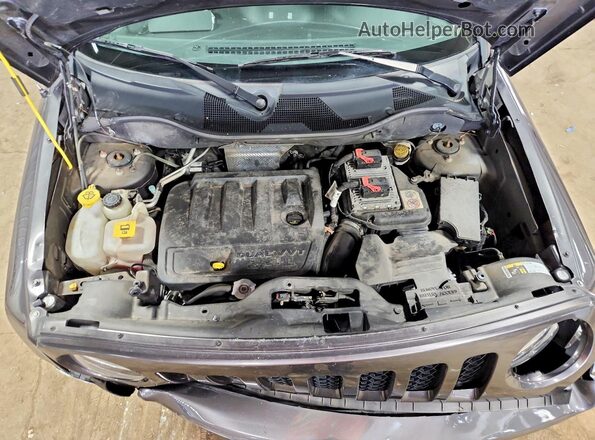 1C4NJRFB3GD586101 2016 JEEP PATRIOT Gray Widok komory silnika