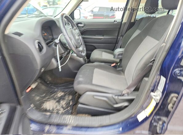 1C4NJRFB5HD159262 2017 JEEP PATRIOT Blue Vista interior delantera