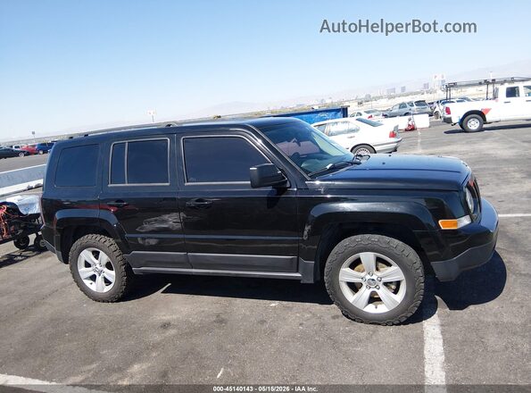 1C4NJRFB5HD175221 2017 JEEP PATRIOT Черный Вид задней части салона