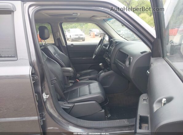 1C4NJRFB6GD545218 2016 JEEP PATRIOT Gray Front interior view