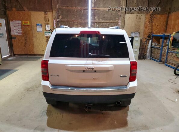 1C4NJRFB6GD566862 2016 JEEP PATRIOT White Widok z tyłu