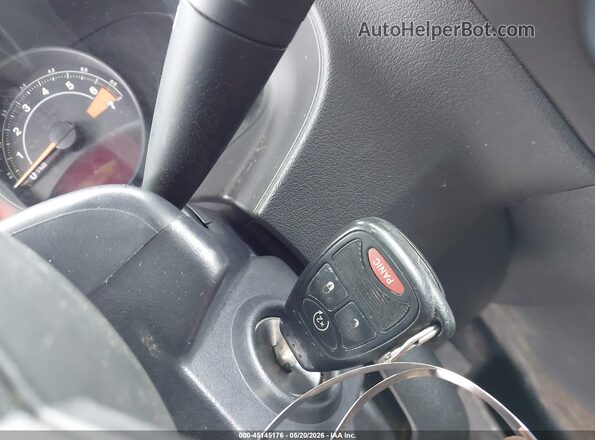1C4NJRFB7GD532199 2016 JEEP PATRIOT Красный Вид панели приборов