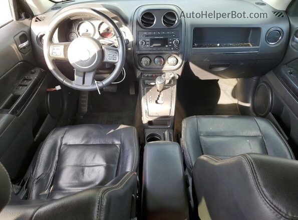 1C4NJRFBXGD747124 2016 JEEP PATRIOT Black Vista del salpicadero