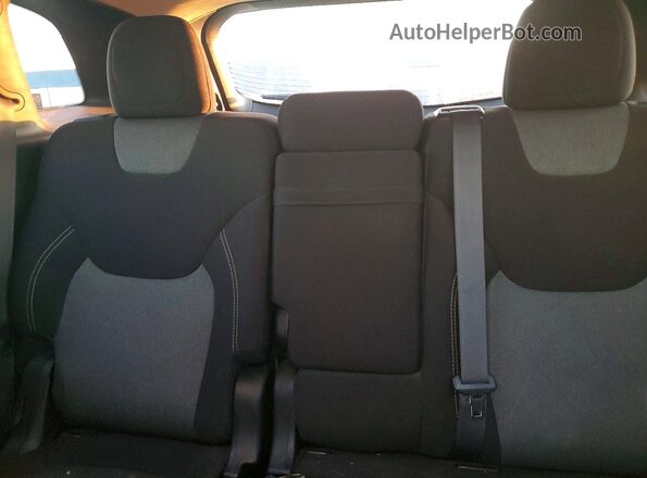1C4PJLAB0GW178253 2016 JEEP CHEROKEE Red Widok tylnych siedzeń