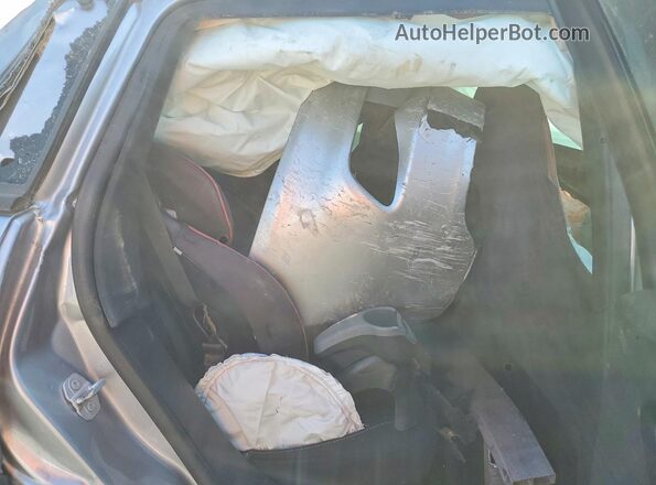 1C4PJLAB0GW207587 2016 JEEP CHEROKEE Silver Rear seats view